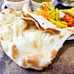 Tikka Naan&Curry&Kebab - ナン