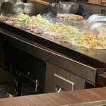 福太郎 なんばダイニングメゾン店 - 焼き中は香ばしい香がたまらない