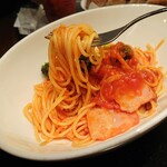 タリーズコーヒー - フレッシュトマトとベーコンのパスタ