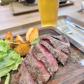 ティーエヌミート ワークス プレミアム ビーフ&ワイン_1