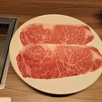 焼肉うしごろ 銀座店 - 栃木県産の大判サーロイン・その1です。