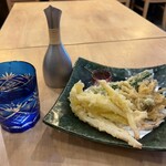 和酒とアテ 酒家 ハル。 - 