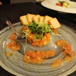 ピッツァ テラス レガーレ - サーモンと小柱のタルタル