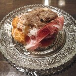 PADDA - コンテチーズのグジェール イベリコ生八ム 冬の黒トリュフ