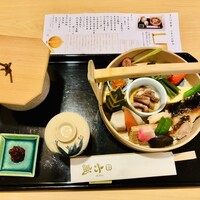 六盛 - 手をけ弁当