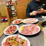 焼肉ホルモン処じゅうとく - 