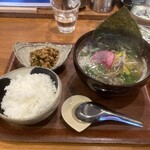 gingila - 特製にぼしスープの朝フォーと納豆ごはん