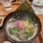 gingila - 特製にぼしスープの朝フォー