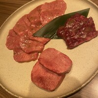 焼肉うしごろ 新宿三丁目店 - 