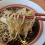 幸楽苑 - 中太麺が醤油スープと絡む♪