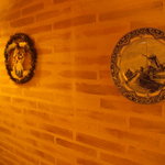 カフェ　パルティータ - 店内入って右側の壁に飾ってある