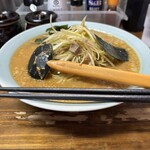 ニューラーメンショップ - 料理写真:ネギ味噌ラーメン、900円。