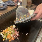 鉄板もんじゃ＆お好み焼き ぽんぽこ八兵衛 - 全部作ってもらっちゃった