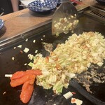 鉄板もんじゃ＆お好み焼き ぽんぽこ八兵衛 - もちめんたいもんじゃ