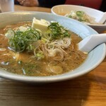 どさん子大将 大山店 - 味噌ラーメンバター入り大盛