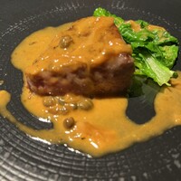 Anchor Kyoto - 京都亀岡牛のロースト イタリア産ケイパークリームソース