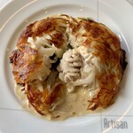 レストラン アルティザン（restaurant Artisan） - ナイフを入れると中からとろとろの白子と シャキシャキ食感の玉ねぎ登場！