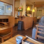 登茂吉 - 店内。