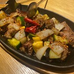 N9Y 羊とワイン酒場 - 