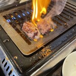 焼肉ホルモン焼き ジャンジャン - 