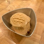 水色食堂 - 自家製アイスクリーム（キャラメルアイス）