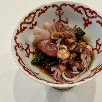 鮨 輝泉 - ホタルイカのしゃぶしゃぶと行者ニンニク