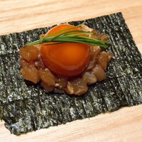 焼鳥 天赦 - 信玄鶏のささみユッケ きんかんの海苔巻き