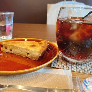 GINZA BOOK CAFE by HAPPY SCIENCE_1