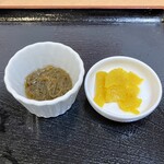 海鮮お食事処 銀蔵 - もずく酢&沢庵