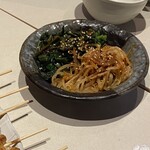 やきとり家すみれ - 旨辛もやしとほうれん草ナムル