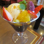 喫茶館 英國屋 - 料理写真:コーヒーゼリーパフェ