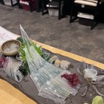 はこだてマルカン漁業部 海がき - イカ刺し