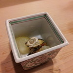 うを徳 - 岩牡蠣のスモークと冬瓜
