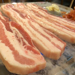 韓国家庭料理 豚富 - サムギョプサル