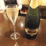 銀座酒場 ブーケ - モンテベッロ・スプマンテ・エチケッタ・オーロ