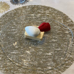 LIBÉRA - チーズケーキと牛乳のソルベ