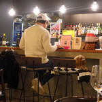 PACE - カウンターに常連様＋ワン