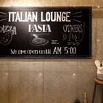 PACE - ここから階段で B１へ・・