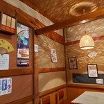 魚仲 - 店内（隣の席）