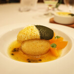 ラ・ベ - ラム酒風味のサヴァラン 果物のコンフィチュール アマレットクリーム