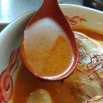 麺カフェ ひまわり - 真っ赤なスープ