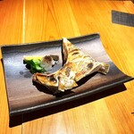 いざかや しん - 島根県産の寒鰤を使ったカマ塩焼きです(o^^o)