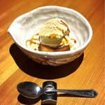 いざかや しん - お気に入りの甘味『きなこパン』(ハーフサイズ)です(o^^o)揚げパン、きなこ、バニラアイス、黒蜜のマリアージュが素晴らしい一品です♪