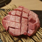 和牛A5雌牛と熟成牛舌 肉屋いちゆく - 
