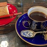 わさび食堂 - カステラとコーヒー、食器も素敵。