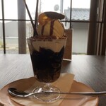 ももんとぅる - コーヒーショコラパフェ。コーヒーゼリーとソフトクリームのバランスが良く、程よい甘さと苦みが凄く美味しかったです。