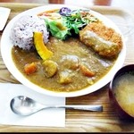 オーガニックカフェ　チャント - ベジカツ特製カレー全景