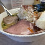 とんぼ庵 - ごま辛めん 中盛・特製トッピング（計1,300円）2024.10