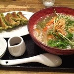 ちゃぶ屋 とんこつ らぁ麺 CHABUTON - ベジラーメンとベジ餃子