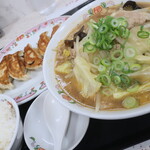 餃子の王将 - 野菜煮込みラーメンフェアセットＢ＋餃子３個